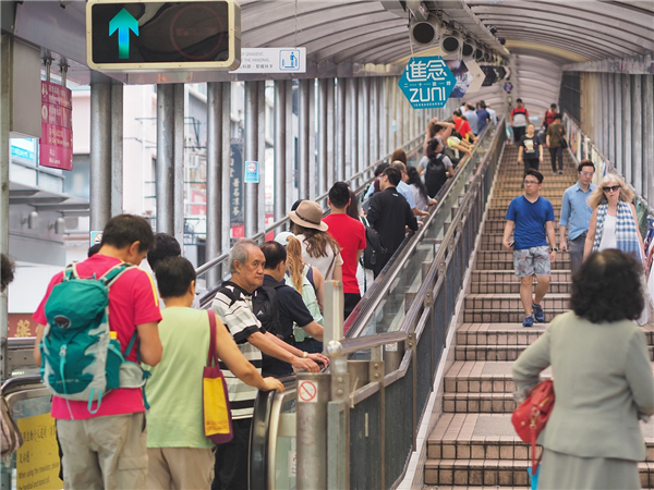 高才赴港子女“本地生”資格新規